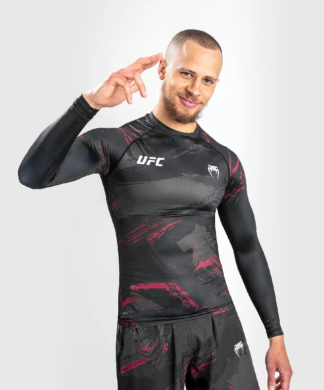 Men's short-sleeve trendy trail tee-UFC Venum Authentic Fight Week 2.0 Men’s Performance Long Sleeve Rash Guard - Black/Red