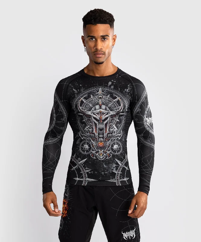 Men's short-sleeve sleek neutral-casual-bold-old-walnut tee-Venum Gladiator 5.0 Men's Long Sleeve Rashguard - Black/Silver